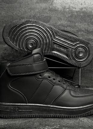 Кроссовки кожаные утепленные черные5 фото