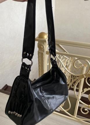 Черная стильная сумка1 фото