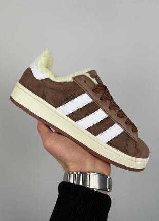 Зимові жіночі кросівки адідас adidas campus 00s ‘brown’ fur