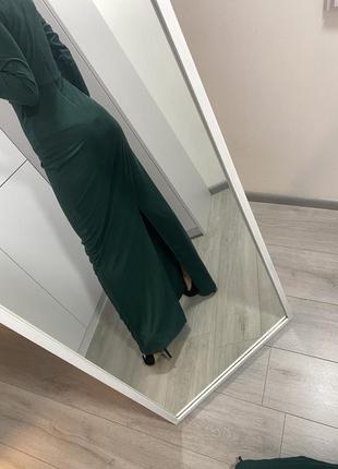 Шикарное вечернее платье зеленого цвета3 фото