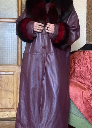 Роскошное кожаное пальто с чернобуркой