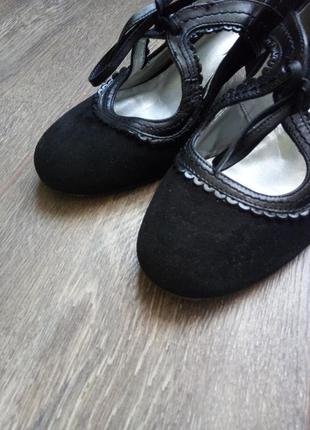 Черные кожаные замшевые туфли с застежкой шнуром per una3 фото