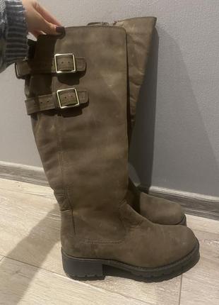 Идеальные кожаные сапоги clarks