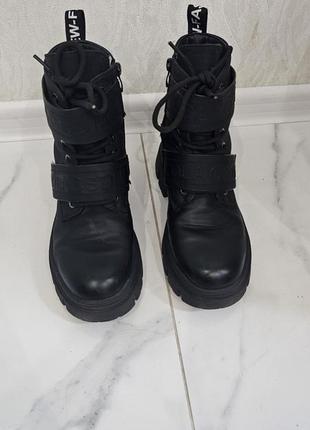 Зимние ботинки женские1 фото