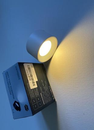 Удобный мощный светильник.usb зарядка
