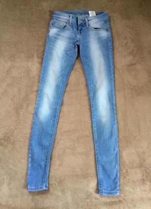 Джинсы
