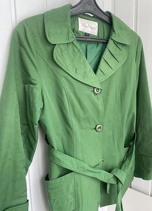 Жіночий плащ від maxmara