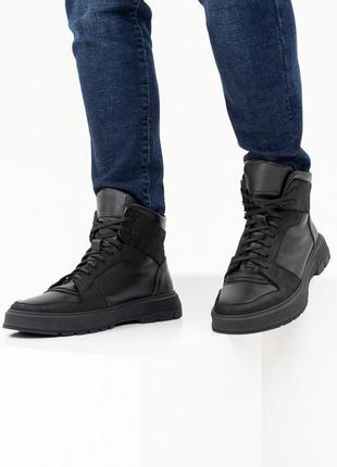 Черные кожаные ботинки в спортивном стиле размер 40