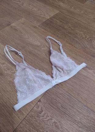 Нежный кружевной топ