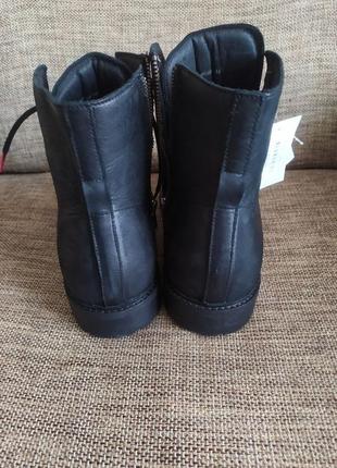 Мужские кожаные ботинки nobrand 44 размера, производство: португалия.