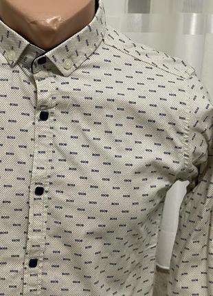 Фирменная рубашка с длинным рукавом приталенная hugo boss молодежная рубашка белая2 фото