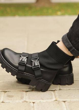 Ботинки женские черные3 фото