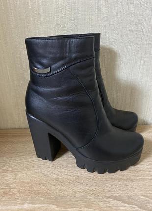 Ботинки женские осенние