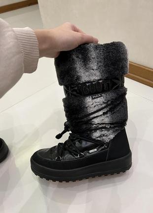 Зимові жіночі чоботи