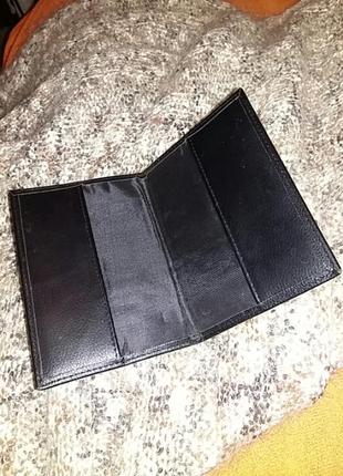 Практичный кожаный чехол для документов -паспорта.1 фото