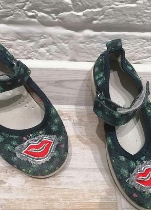 Відмінні тапочки для дівчинки для садочку , дому устілка 17, 2 см