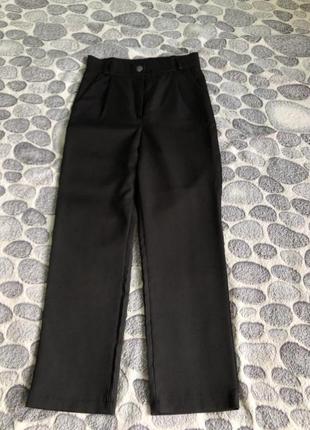 Прямые брюки брюк прямого кроя классические