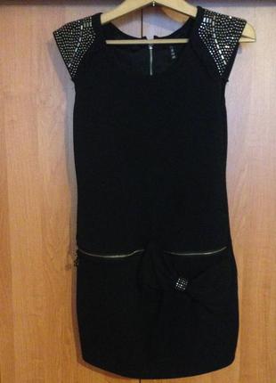 Красивое платье из плотного трикотажа