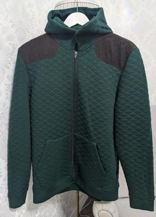 Чоловічий бомбер з кишенями темно-зеленого кольору на замку.