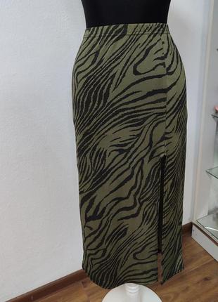 Стильная юбка миди, принт зебра, с распоркой