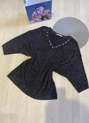 Кофта с открытыми плечиками трикотажка свитер со вставкой люрексовой нити1 фото