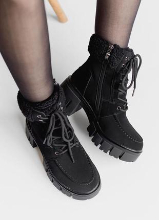 Чорні замшеві чоботи на високій платформі - ваша модна ставка на комфорт та стиль ❄️2 фото