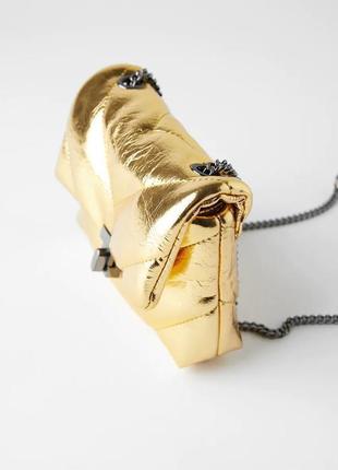 Золотиста сумка стьобана з плечовим ременем zara2 фото