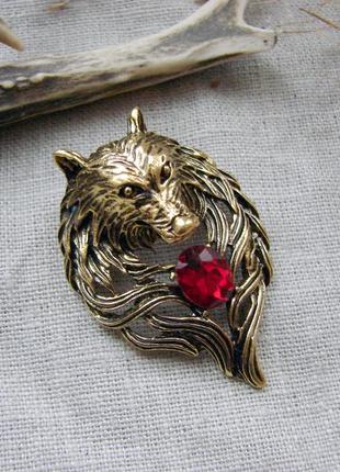 Золотистая стильная брошь с волком брошка с красным камнем. цвет античное золото1 фото