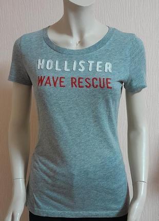 Фирменная футболка серого цвета с апликацией на груди цвета hollister, молниеносная отправка