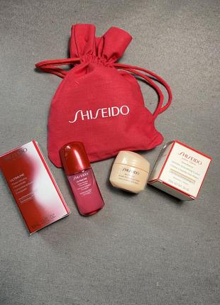 Shiseido омолоджуючий подарунковий набір