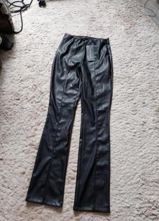 Кожаные брюки лосины с разрезами2 фото