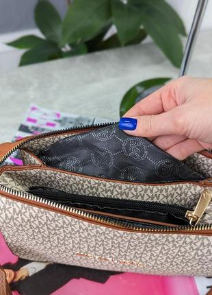 Женская сумка кроссбоди клатч через плечо бежевая сумка средняя майкл корс5 фото