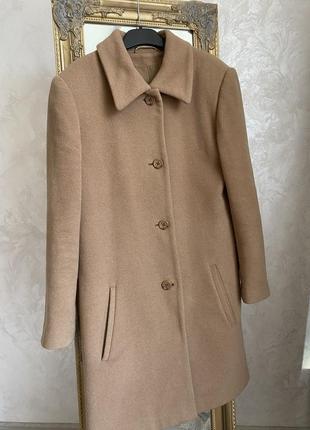 Шерстяное демисезонное пальто