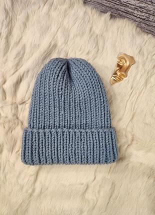 Вязанная шапка ручной работы с шерстью
