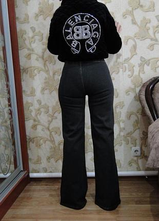 Женские джинсы