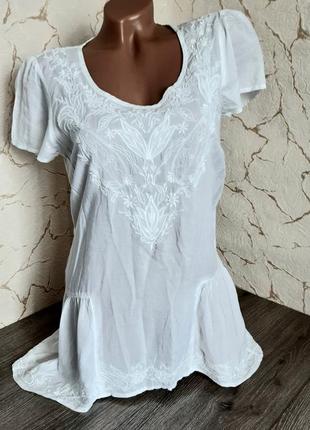 Блуза marks & spencer подовжена біла з найтоншого батисту з шиттям , розмір 46