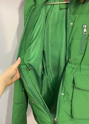 Теплая зимняя куртка ярко зеленого цвета5 фото