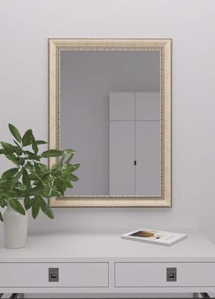 Дзеркало в бежевій рамі настінне для спальні 80х60 у вузькій рамі, дзеркало в передпокій на стіну гарне2 фото
