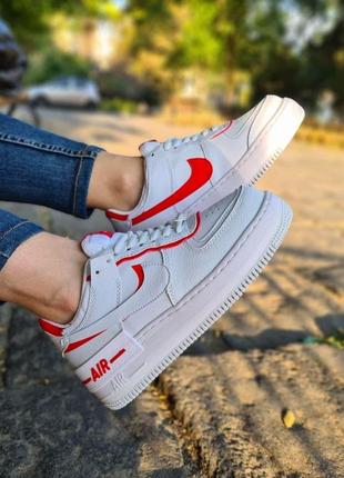 Женские кроссовки  nike air force 1 shadow white red