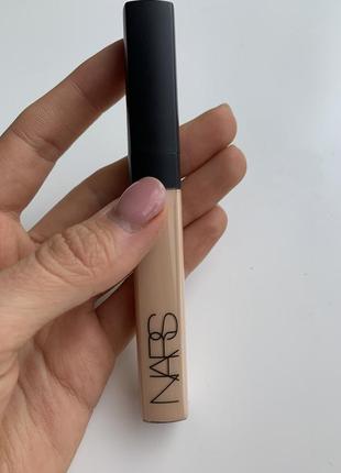 Кремовый консилер nars1 фото