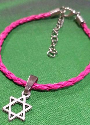 Плетёный кожаный браслет с подвеской звезда давида.