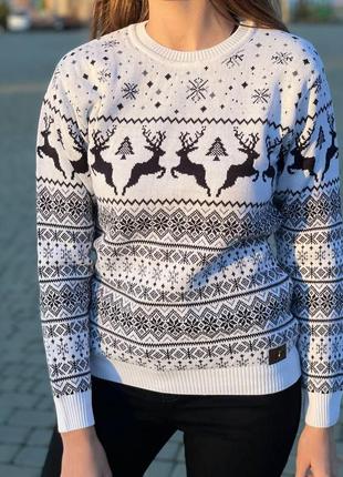 Женский свитер с оленями, белый без горла s/m7 фото