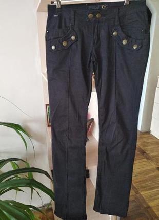 Оригінальні чорні брюки-джинси,якість,р. s/44, італія.