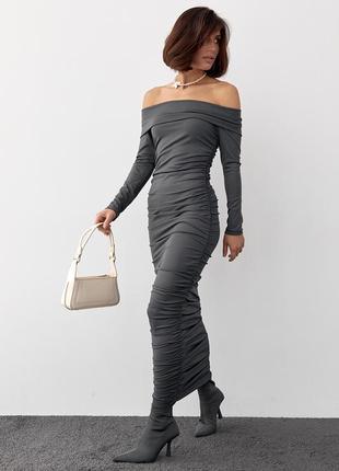 Силуетна сукня з драпіруванням і відкритими плечима артикул: 00102