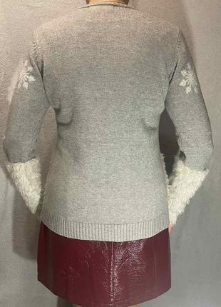 Зимовий святковий пухнастий светр, джемпер, кофта снігуронька fashion union розмір uk109 фото