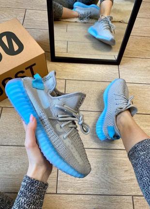 Жіночі кросівки yeezy boost 350 v2 grey & blue синій колір (весна-літо-осінь)😍4 фото