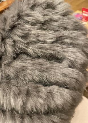 Трикотажна шапка з плетінням з натурального хутра кролика2 фото