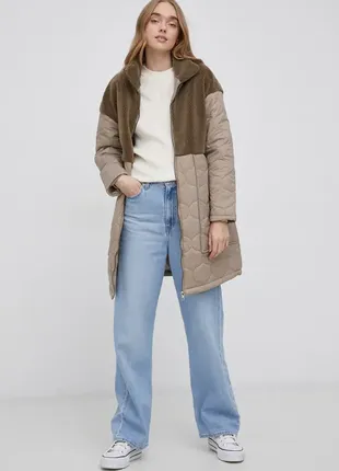 Бежевое стеганое куртка пальто vero moda