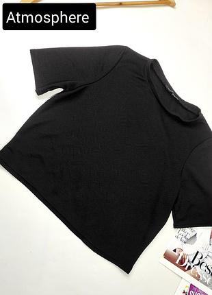Футболка женская черная прямого кроя от бренда atmosphere 421 фото
