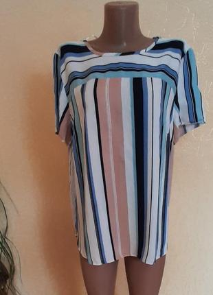 Вискозная блузка в полоску с красивой спинкой на запах.